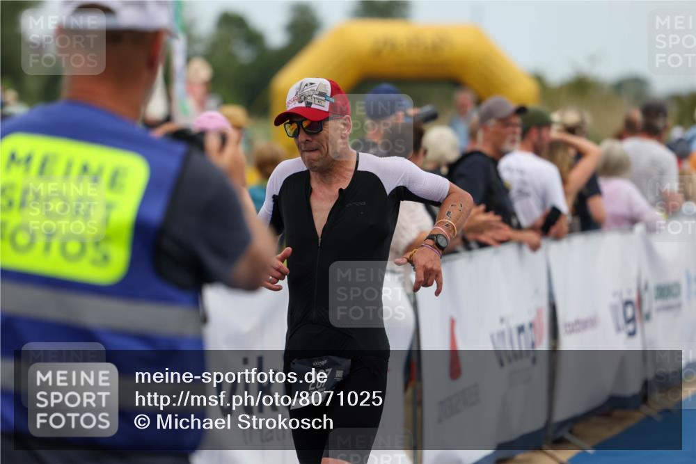 22.06.2025 - Viking Triathlon Michael Strokosch http://msf.ph/oto/8071025 22.06.2025 15:00:25 Ziel 207 meine-sportfotos.de