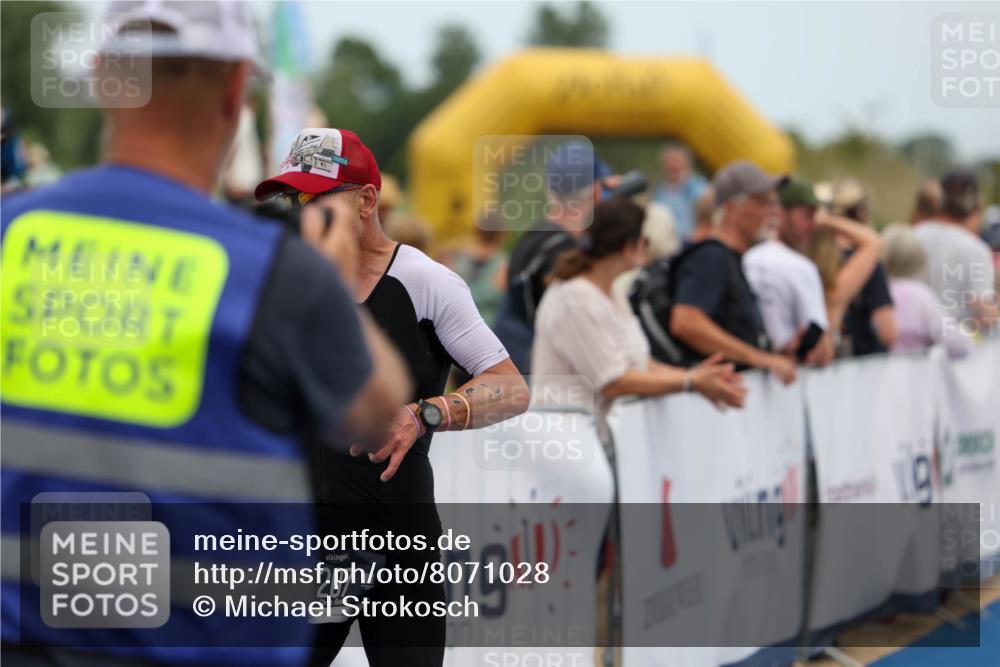 22.06.2025 - Viking Triathlon Michael Strokosch http://msf.ph/oto/8071028 22.06.2025 15:00:25 Ziel 207 meine-sportfotos.de