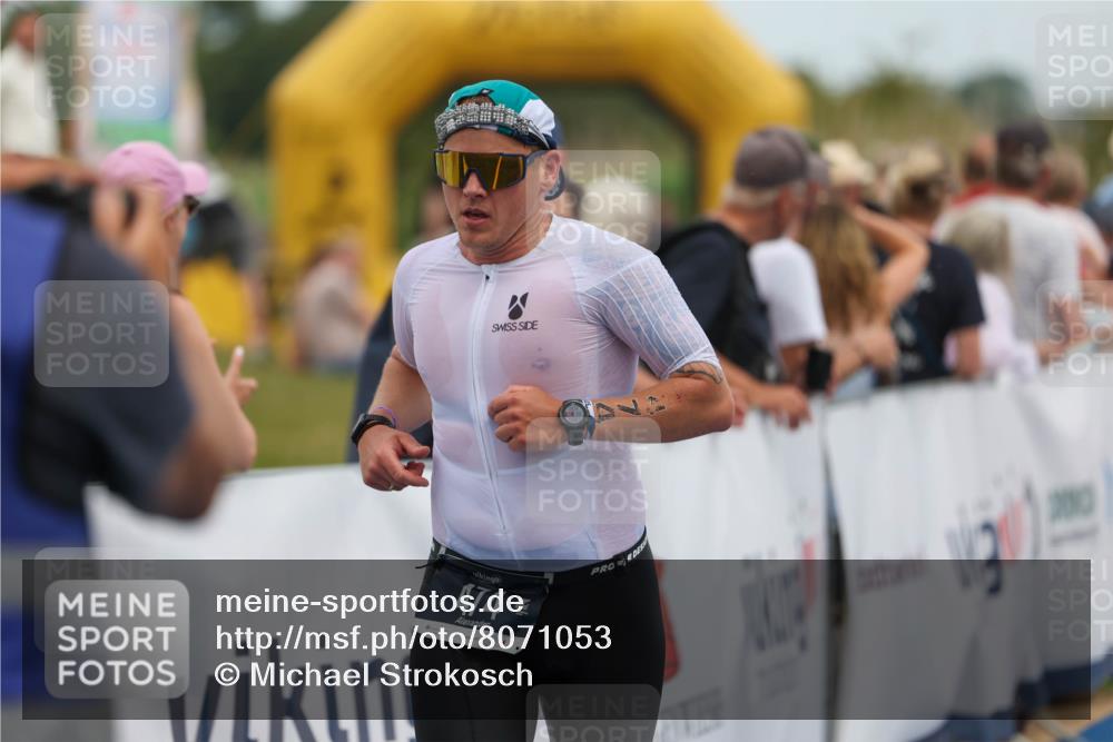 22.06.2025 - Viking Triathlon Michael Strokosch http://msf.ph/oto/8071053 22.06.2025 15:00:55 Ziel 474, 510 meine-sportfotos.de