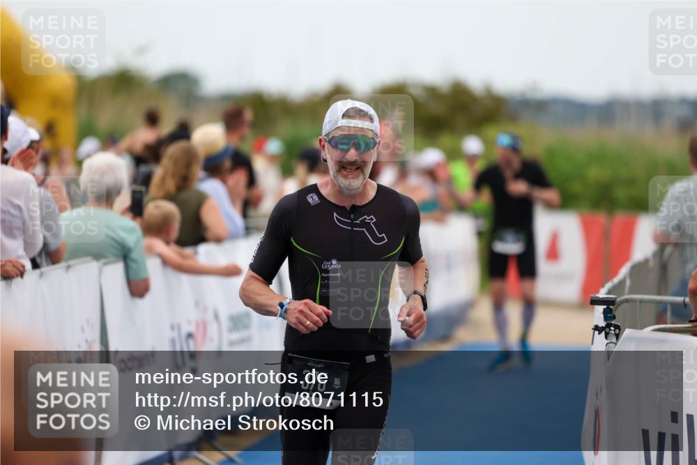 22.06.2025 - Viking Triathlon Michael Strokosch http://msf.ph/oto/8071115 22.06.2025 15:27:10 Ziel 370, 375 meine-sportfotos.de