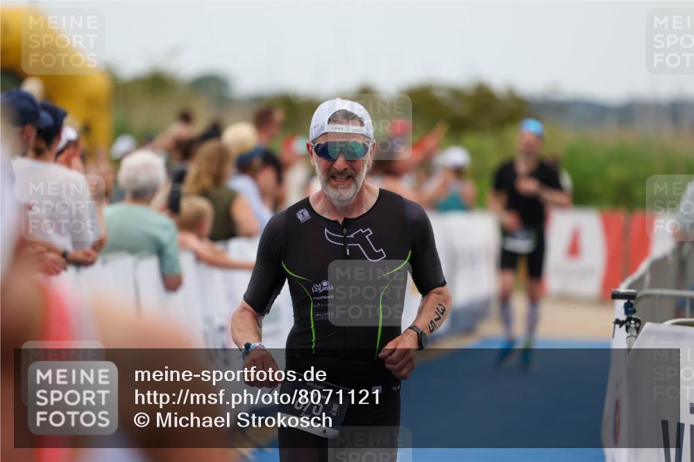 22.06.2025 - Viking Triathlon Michael Strokosch http://msf.ph/oto/8071121 22.06.2025 15:27:10 Ziel 370, 375 meine-sportfotos.de