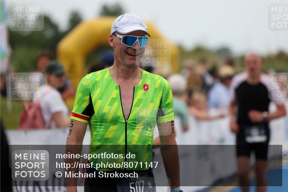 22.06.2025 - Viking Triathlon Michael Strokosch http://msf.ph/oto/8071147 22.06.2025 15:27:23 Ziel 110, 383, 507 meine-sportfotos.de