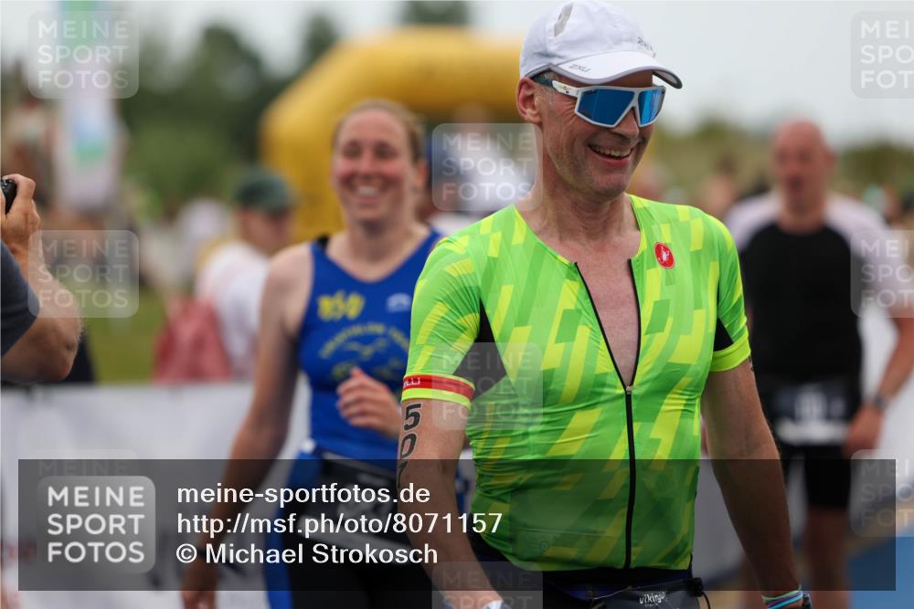 22.06.2025 - Viking Triathlon Michael Strokosch http://msf.ph/oto/8071157 22.06.2025 15:27:24 Ziel 110, 383, 507 meine-sportfotos.de
