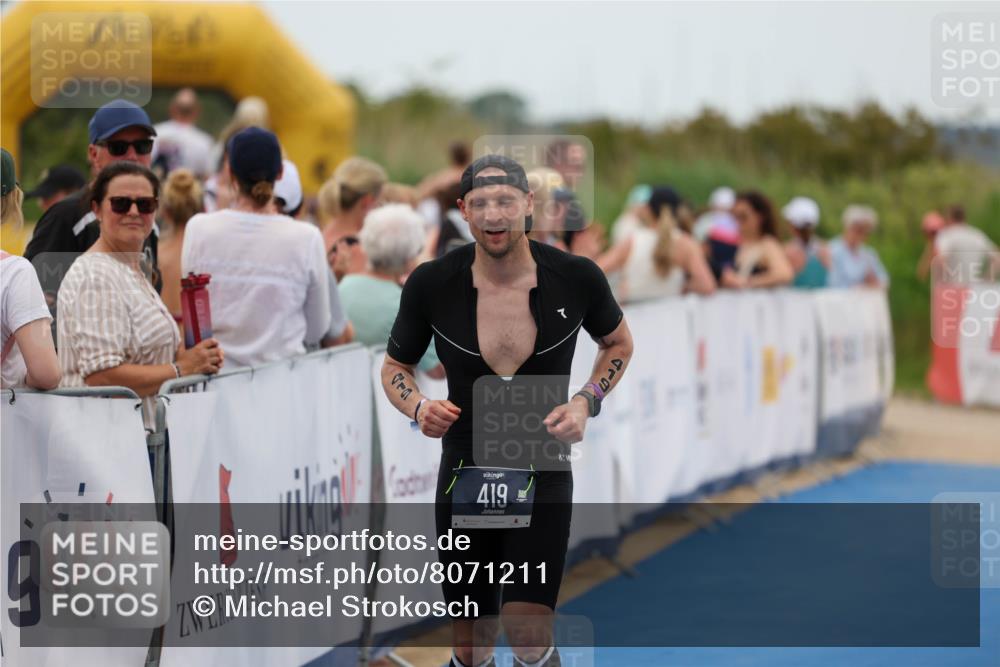 22.06.2025 - Viking Triathlon Michael Strokosch http://msf.ph/oto/8071211 22.06.2025 15:27:47 Ziel 419 meine-sportfotos.de