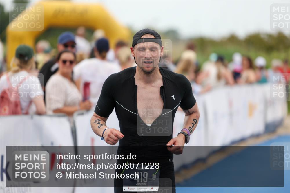 22.06.2025 - Viking Triathlon Michael Strokosch http://msf.ph/oto/8071228 22.06.2025 15:27:48 Ziel 419 meine-sportfotos.de