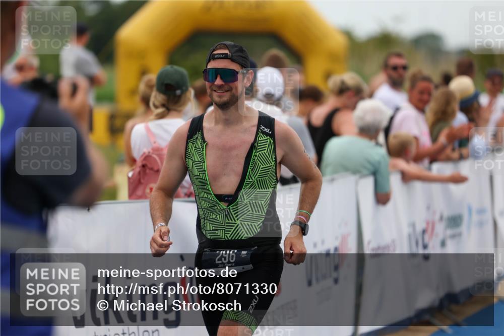 22.06.2025 - Viking Triathlon Michael Strokosch http://msf.ph/oto/8071330 22.06.2025 15:28:50 Ziel 296 meine-sportfotos.de