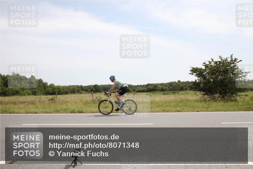22.06.2025 - Viking Triathlon Yannick Fuchs http://msf.ph/oto/8071348 22.06.2025 12:26:04 Radfahren 15, 305, 398 meine-sportfotos.de