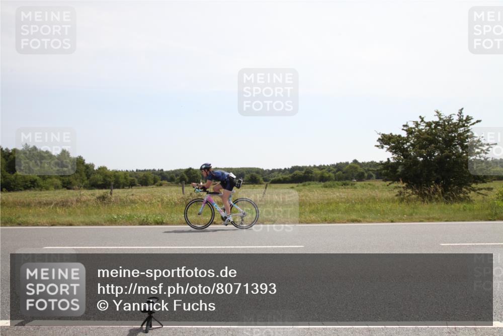 22.06.2025 - Viking Triathlon Yannick Fuchs http://msf.ph/oto/8071393 22.06.2025 11:49:09 Radfahren 210, 353 meine-sportfotos.de