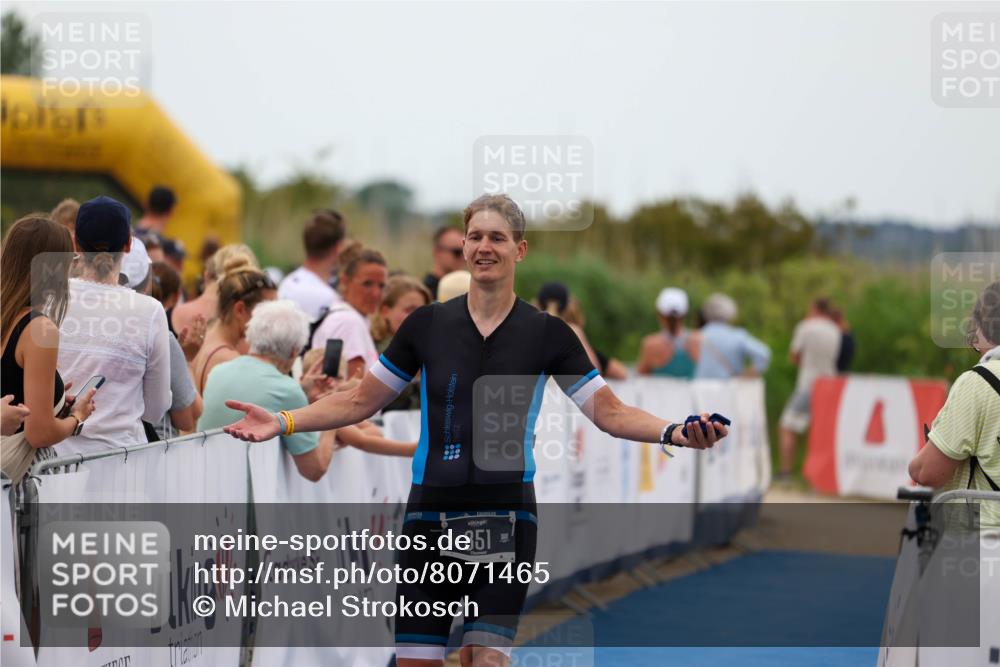 22.06.2025 - Viking Triathlon Michael Strokosch http://msf.ph/oto/8071465 22.06.2025 15:29:53 Ziel 351 meine-sportfotos.de
