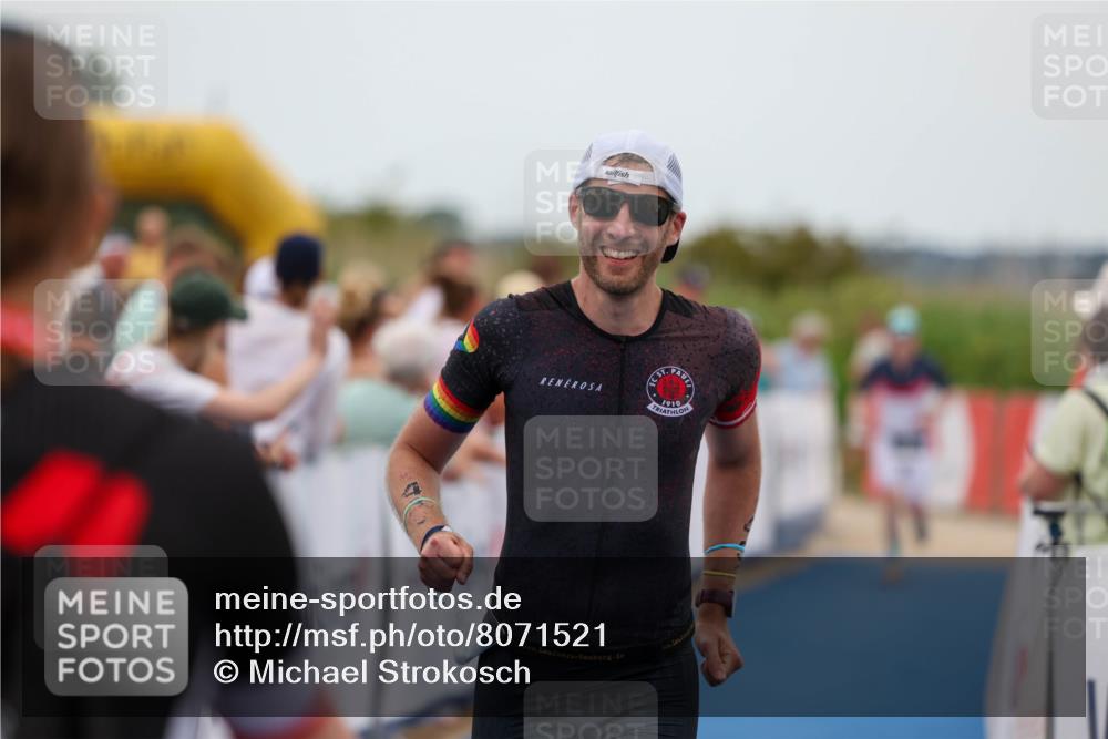22.06.2025 - Viking Triathlon Michael Strokosch http://msf.ph/oto/8071521 22.06.2025 15:30:08 Ziel 433 meine-sportfotos.de