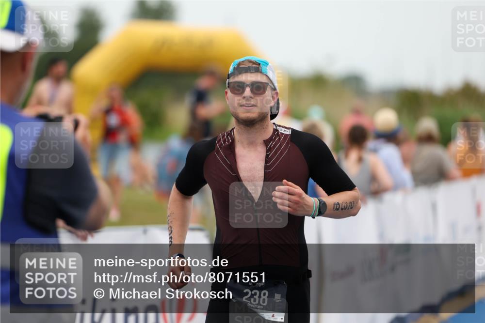22.06.2025 - Viking Triathlon Michael Strokosch http://msf.ph/oto/8071551 22.06.2025 15:44:27 Ziel 238 meine-sportfotos.de