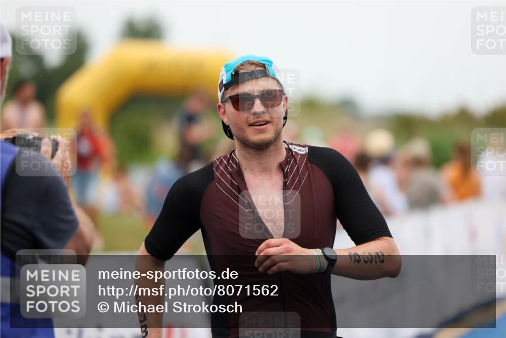22.06.2025 - Viking Triathlon Michael Strokosch http://msf.ph/oto/8071562 22.06.2025 15:44:28 Ziel 238 meine-sportfotos.de