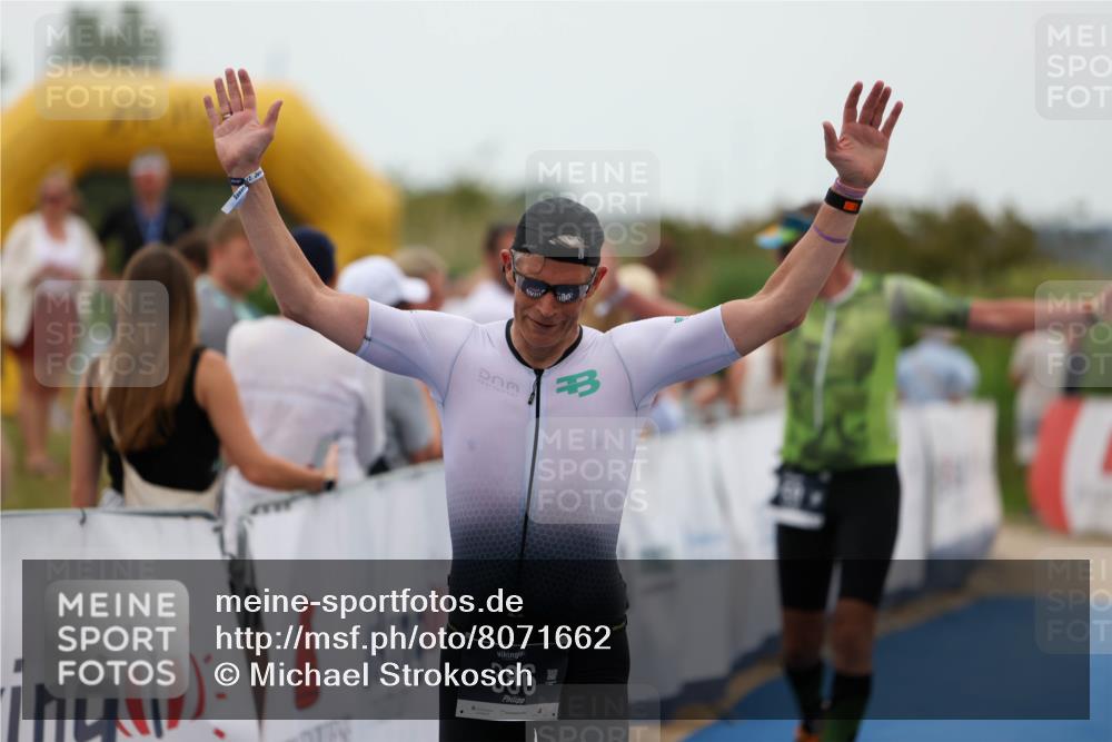 22.06.2025 - Viking Triathlon Michael Strokosch http://msf.ph/oto/8071662 22.06.2025 15:30:47 Ziel 50, 386 meine-sportfotos.de