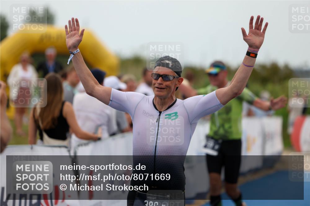 22.06.2025 - Viking Triathlon Michael Strokosch http://msf.ph/oto/8071669 22.06.2025 15:30:47 Ziel 50, 386 meine-sportfotos.de