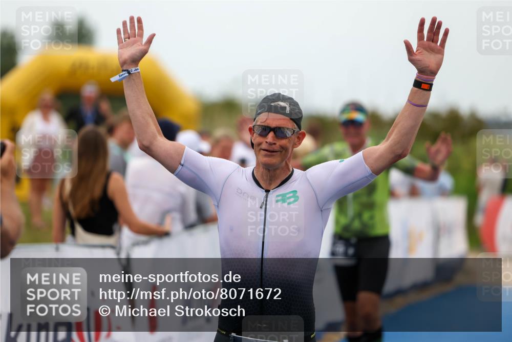 22.06.2025 - Viking Triathlon Michael Strokosch http://msf.ph/oto/8071672 22.06.2025 15:30:47 Ziel 50, 386 meine-sportfotos.de