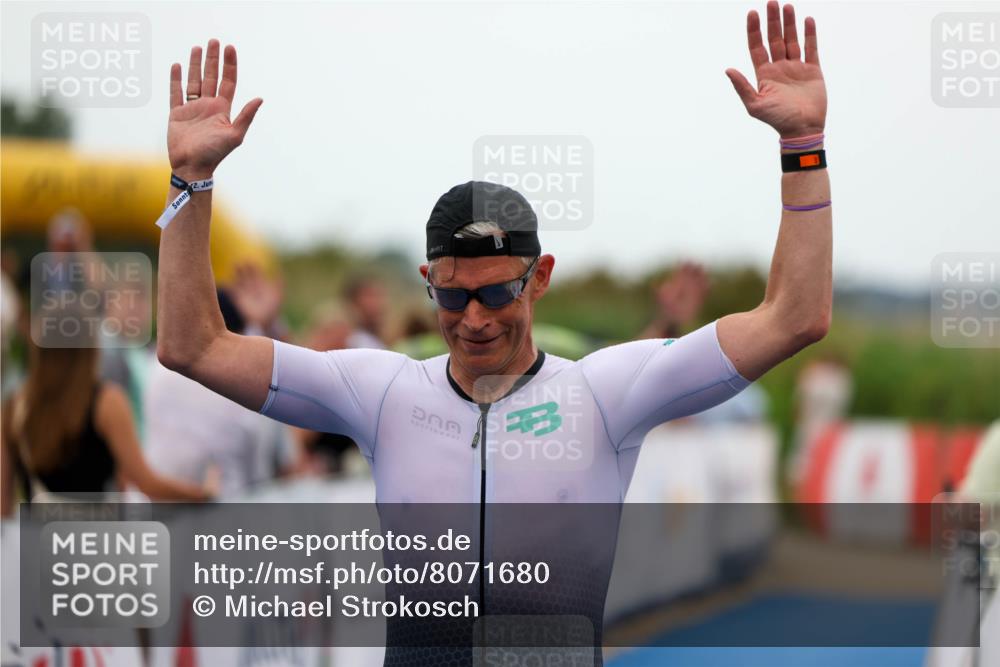 22.06.2025 - Viking Triathlon Michael Strokosch http://msf.ph/oto/8071680 22.06.2025 15:30:48 Ziel 50, 386 meine-sportfotos.de