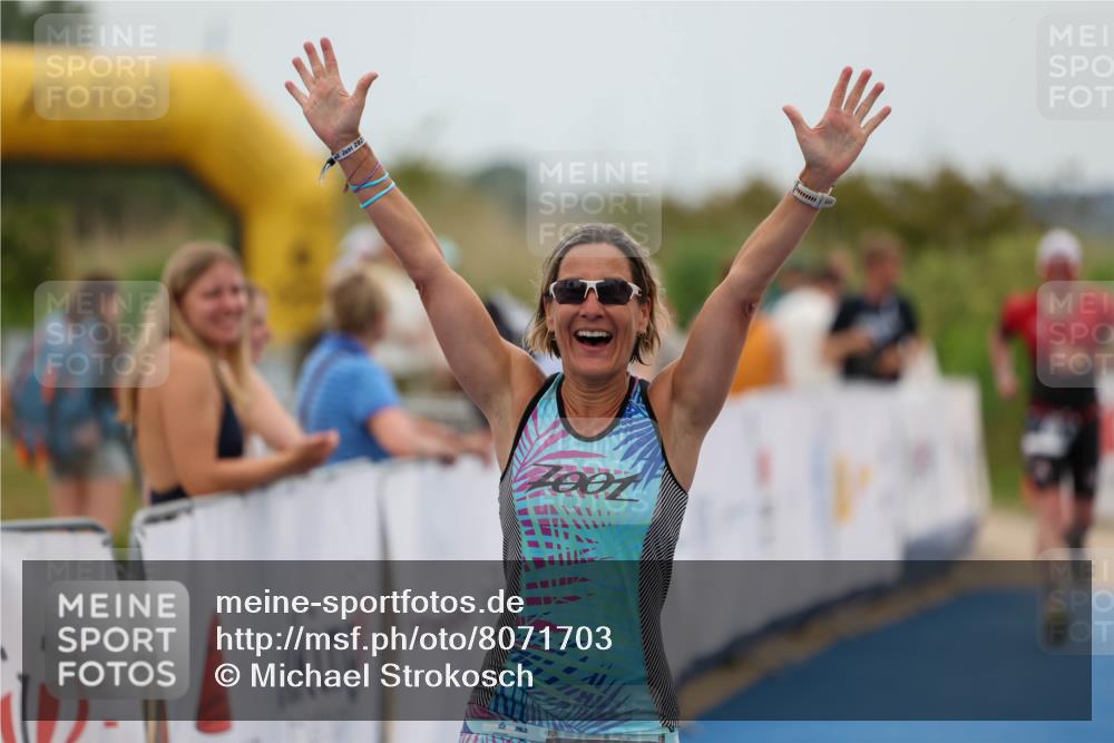 22.06.2025 - Viking Triathlon Michael Strokosch http://msf.ph/oto/8071703 22.06.2025 15:45:06 Ziel 465, 511 meine-sportfotos.de