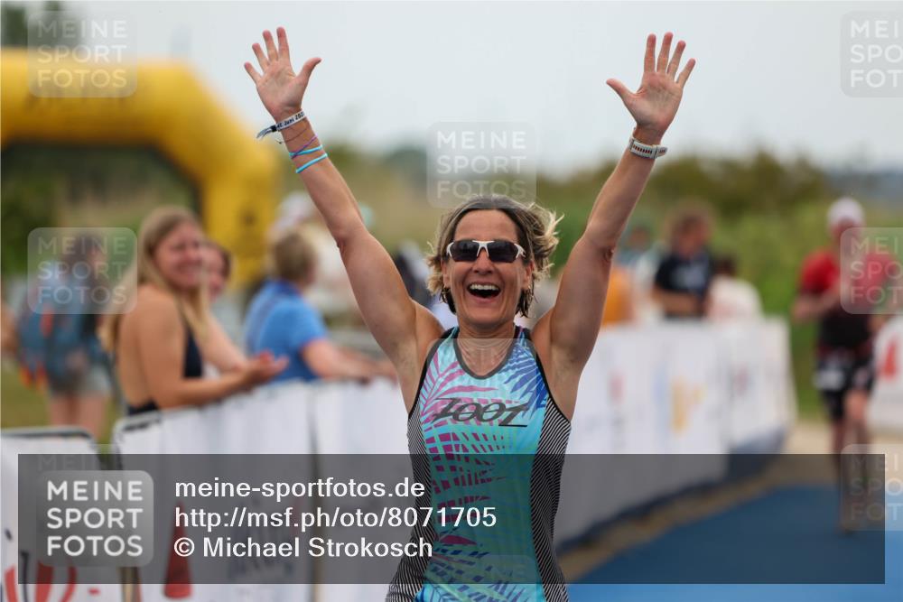 22.06.2025 - Viking Triathlon Michael Strokosch http://msf.ph/oto/8071705 22.06.2025 15:45:06 Ziel 465, 511 meine-sportfotos.de