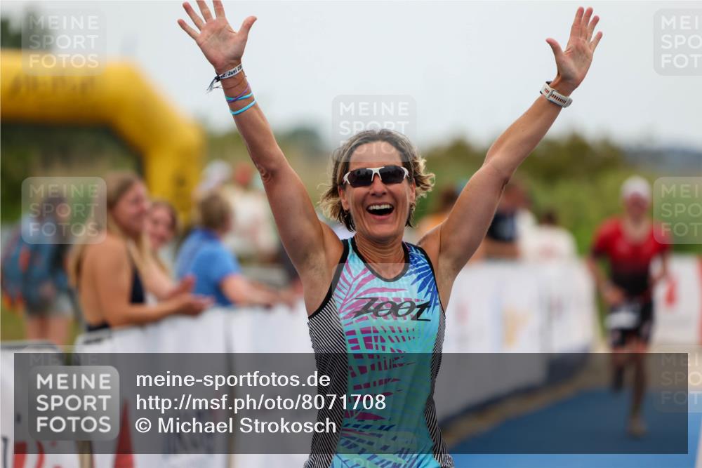 22.06.2025 - Viking Triathlon Michael Strokosch http://msf.ph/oto/8071708 22.06.2025 15:45:07 Ziel 465, 511 meine-sportfotos.de