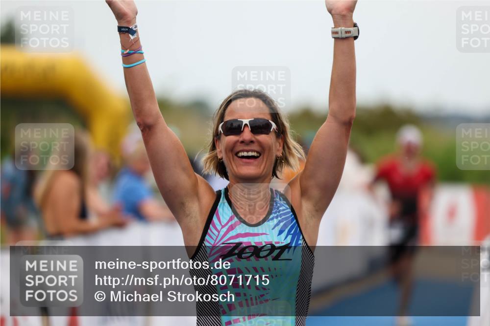 22.06.2025 - Viking Triathlon Michael Strokosch http://msf.ph/oto/8071715 22.06.2025 15:45:07 Ziel 465, 511 meine-sportfotos.de