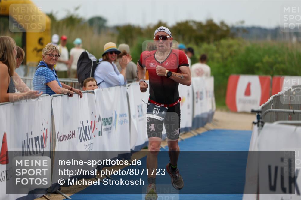22.06.2025 - Viking Triathlon Michael Strokosch http://msf.ph/oto/8071723 22.06.2025 15:45:09 Ziel 465, 511 meine-sportfotos.de