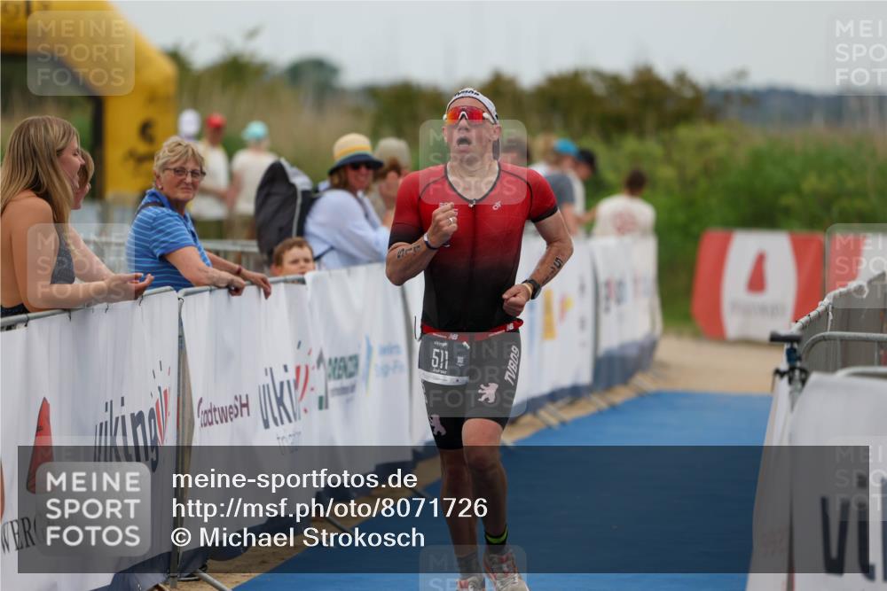 22.06.2025 - Viking Triathlon Michael Strokosch http://msf.ph/oto/8071726 22.06.2025 15:45:09 Ziel 465, 511 meine-sportfotos.de