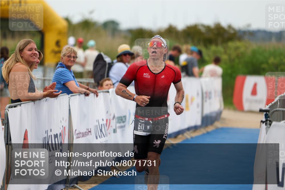 22.06.2025 - Viking Triathlon Michael Strokosch http://msf.ph/oto/8071731 22.06.2025 15:45:09 Ziel 465, 511 meine-sportfotos.de