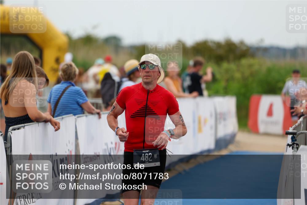 22.06.2025 - Viking Triathlon Michael Strokosch http://msf.ph/oto/8071783 22.06.2025 15:45:44 Ziel 482 meine-sportfotos.de