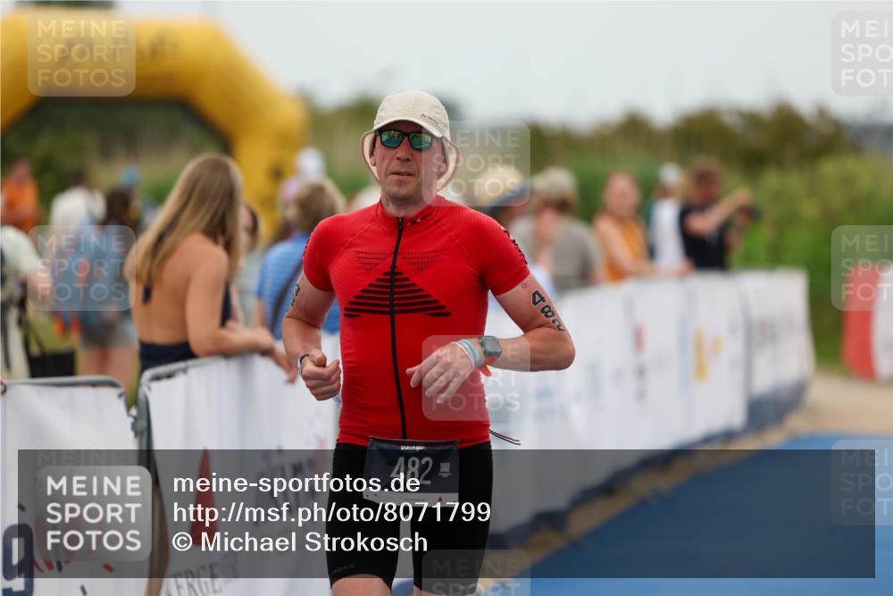 22.06.2025 - Viking Triathlon Michael Strokosch http://msf.ph/oto/8071799 22.06.2025 15:45:45 Ziel 115, 482 meine-sportfotos.de