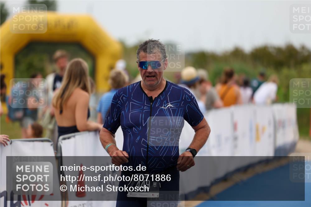22.06.2025 - Viking Triathlon Michael Strokosch http://msf.ph/oto/8071886 22.06.2025 15:45:56 Ziel 115, 449 meine-sportfotos.de