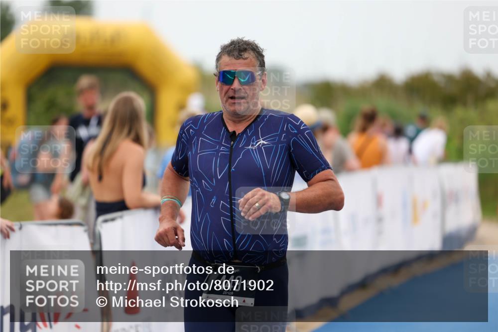 22.06.2025 - Viking Triathlon Michael Strokosch http://msf.ph/oto/8071902 22.06.2025 15:45:57 Ziel 449 meine-sportfotos.de