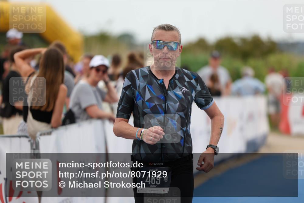 22.06.2025 - Viking Triathlon Michael Strokosch http://msf.ph/oto/8071929 22.06.2025 15:33:00 Ziel 469 meine-sportfotos.de