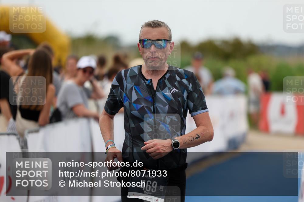 22.06.2025 - Viking Triathlon Michael Strokosch http://msf.ph/oto/8071933 22.06.2025 15:33:01 Ziel 469 meine-sportfotos.de