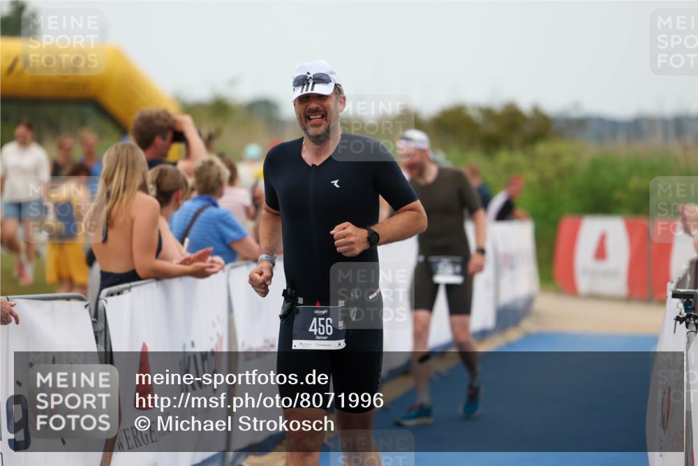 22.06.2025 - Viking Triathlon Michael Strokosch http://msf.ph/oto/8071996 22.06.2025 15:46:47 Ziel 456 meine-sportfotos.de