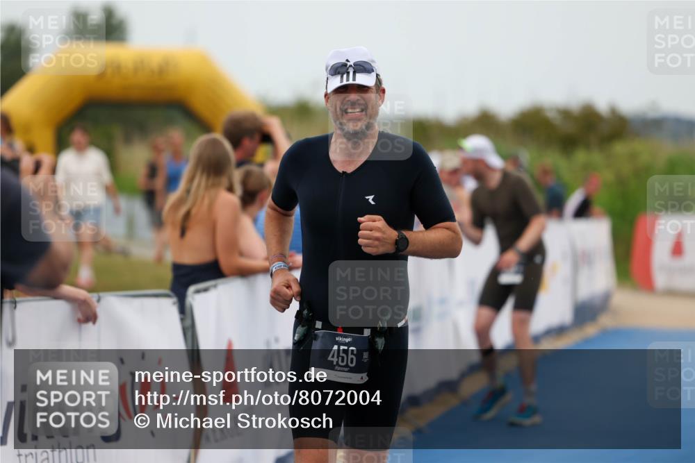 22.06.2025 - Viking Triathlon Michael Strokosch http://msf.ph/oto/8072004 22.06.2025 15:46:48 Ziel 456 meine-sportfotos.de