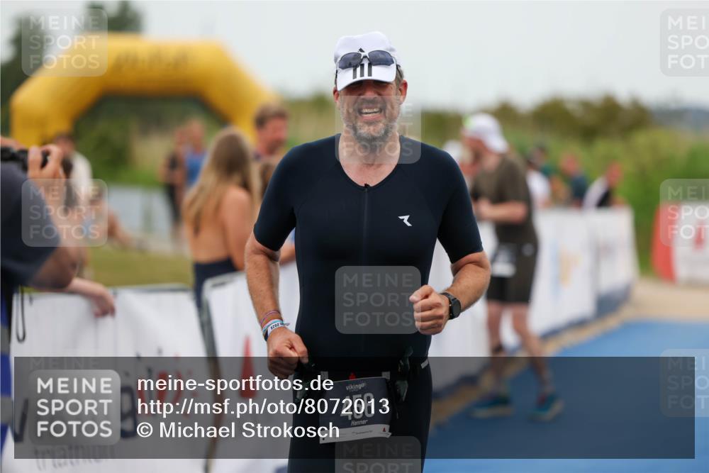 22.06.2025 - Viking Triathlon Michael Strokosch http://msf.ph/oto/8072013 22.06.2025 15:46:49 Ziel 335, 456 meine-sportfotos.de