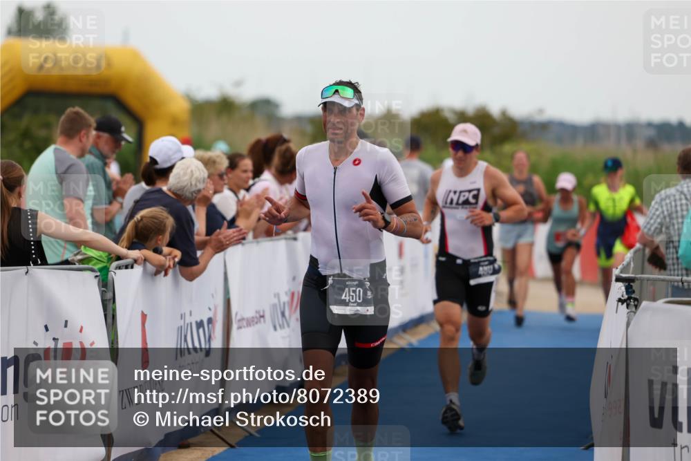 22.06.2025 - Viking Triathlon Michael Strokosch http://msf.ph/oto/8072389 22.06.2025 15:37:03 Ziel 450, 480, 659 meine-sportfotos.de