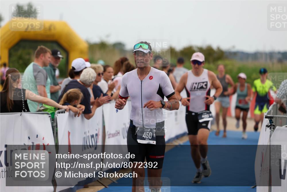 22.06.2025 - Viking Triathlon Michael Strokosch http://msf.ph/oto/8072392 22.06.2025 15:37:03 Ziel 450, 480, 659 meine-sportfotos.de