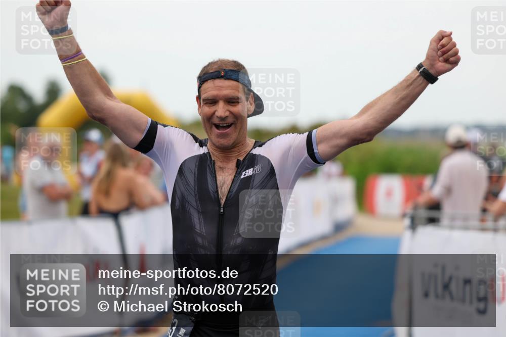 22.06.2025 - Viking Triathlon Michael Strokosch http://msf.ph/oto/8072520 22.06.2025 15:52:53 Ziel 463 meine-sportfotos.de