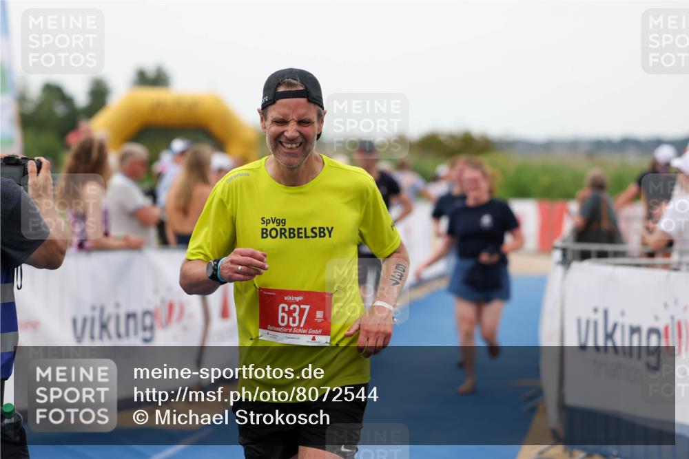 22.06.2025 - Viking Triathlon Michael Strokosch http://msf.ph/oto/8072544 22.06.2025 15:53:39 Ziel 75, 637 meine-sportfotos.de