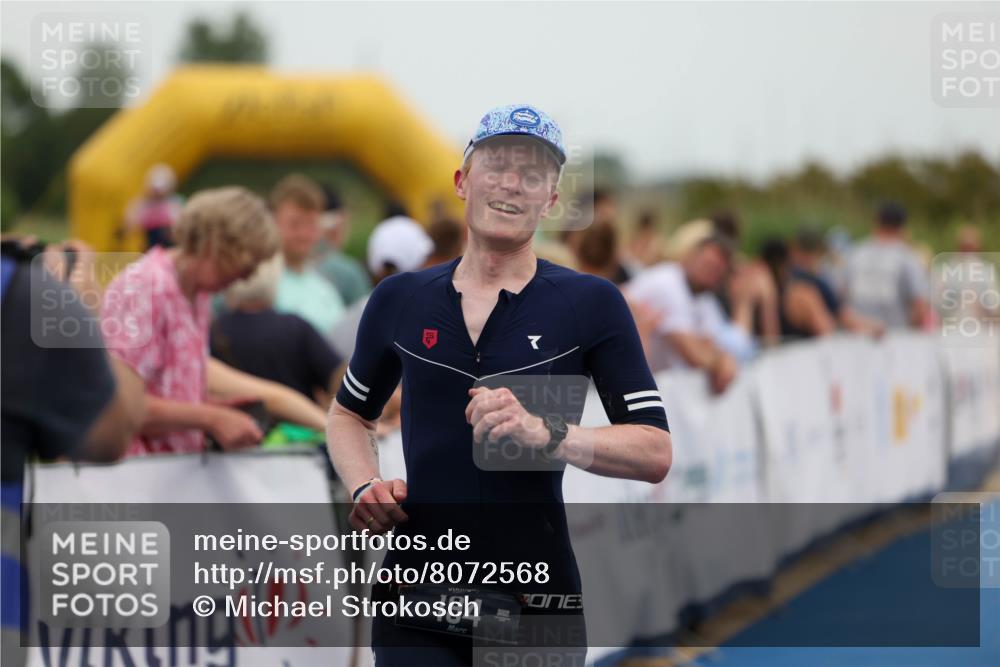 22.06.2025 - Viking Triathlon Michael Strokosch http://msf.ph/oto/8072568 22.06.2025 15:38:59 Ziel 194 meine-sportfotos.de