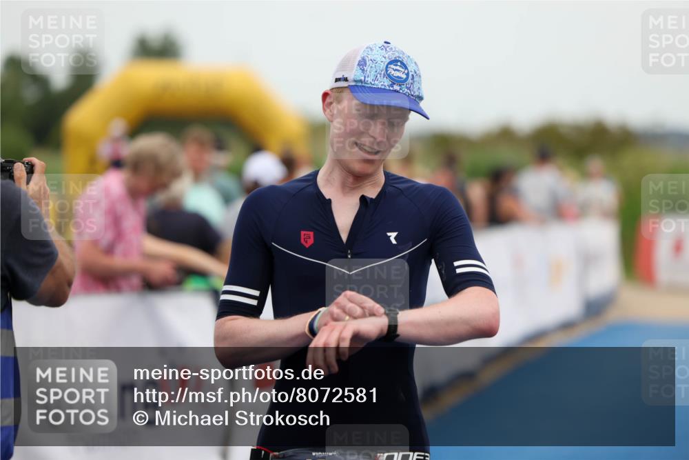 22.06.2025 - Viking Triathlon Michael Strokosch http://msf.ph/oto/8072581 22.06.2025 15:39:00 Ziel 194 meine-sportfotos.de