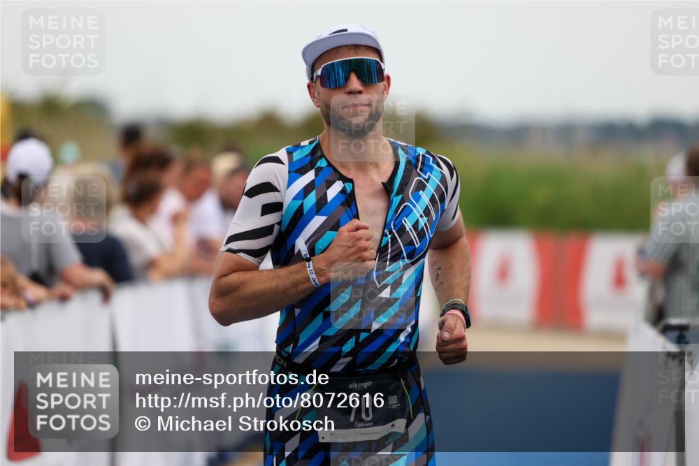 22.06.2025 - Viking Triathlon Michael Strokosch http://msf.ph/oto/8072616 22.06.2025 15:39:11 Ziel 70 meine-sportfotos.de