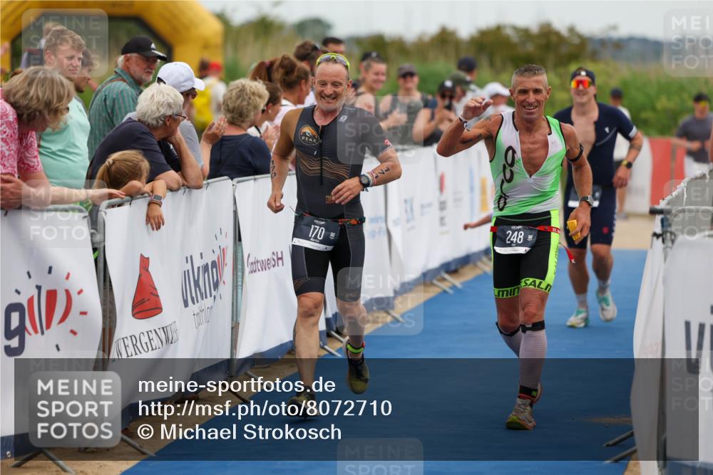22.06.2025 - Viking Triathlon Michael Strokosch http://msf.ph/oto/8072710 22.06.2025 15:40:00 Ziel 170, 180, 248 meine-sportfotos.de