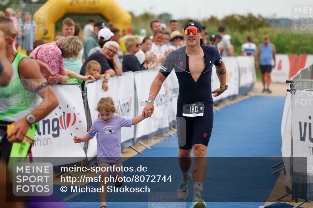22.06.2025 - Viking Triathlon Michael Strokosch http://msf.ph/oto/8072744 22.06.2025 15:40:04 Ziel 170, 180, 248 meine-sportfotos.de