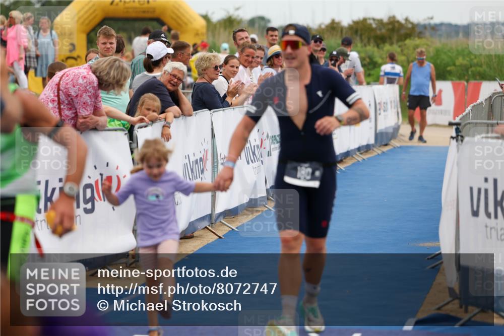 22.06.2025 - Viking Triathlon Michael Strokosch http://msf.ph/oto/8072747 22.06.2025 15:40:04 Ziel 170, 180, 248 meine-sportfotos.de