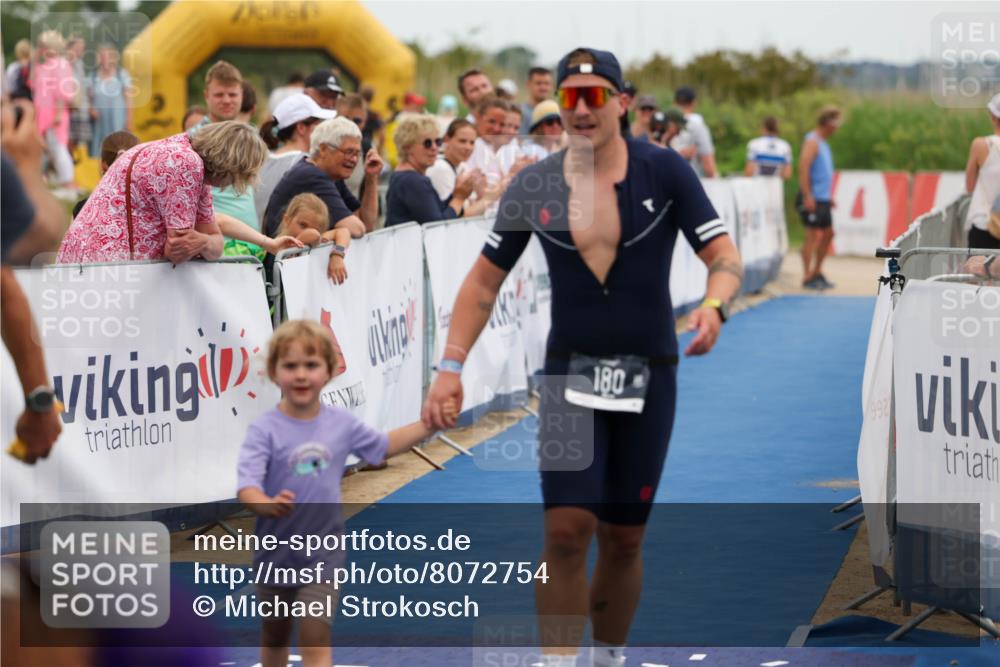 22.06.2025 - Viking Triathlon Michael Strokosch http://msf.ph/oto/8072754 22.06.2025 15:40:05 Ziel 170, 180, 248 meine-sportfotos.de