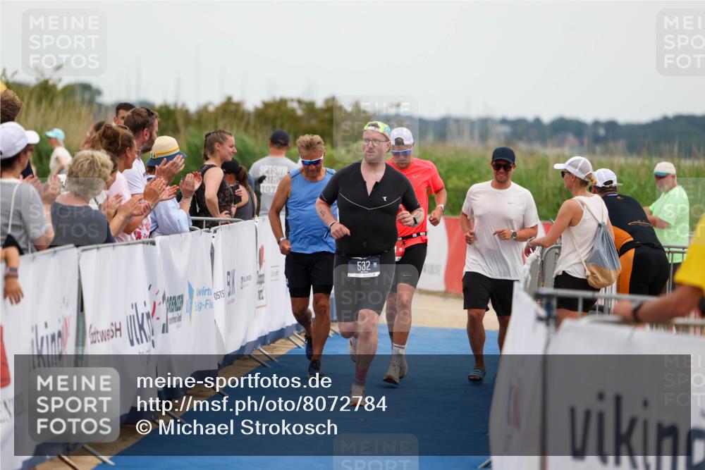 22.06.2025 - Viking Triathlon Michael Strokosch http://msf.ph/oto/8072784 22.06.2025 15:40:16 Ziel 532, 644 meine-sportfotos.de