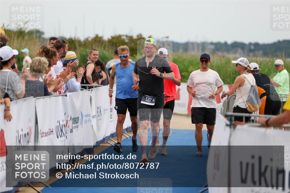 22.06.2025 - Viking Triathlon Michael Strokosch http://msf.ph/oto/8072787 22.06.2025 15:40:16 Ziel 532, 644 meine-sportfotos.de
