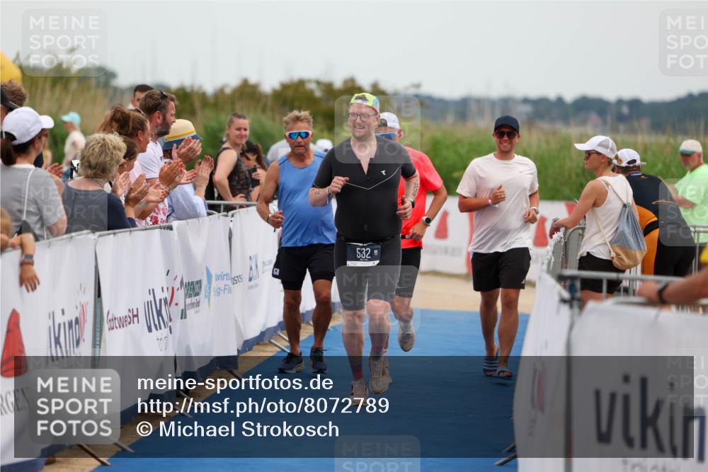 22.06.2025 - Viking Triathlon Michael Strokosch http://msf.ph/oto/8072789 22.06.2025 15:40:16 Ziel 532, 644 meine-sportfotos.de